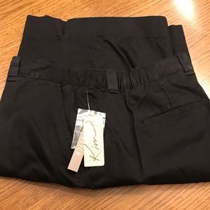 Kim Rogers black shorts size 20 - NWT